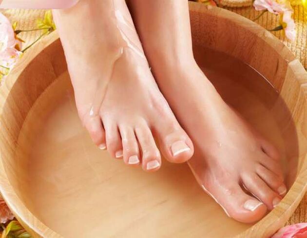 bains pour le traitement des champignons des pieds